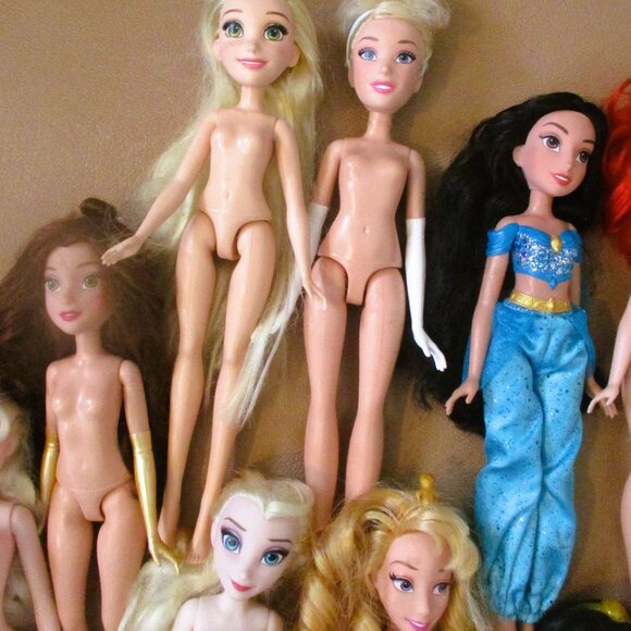 Lot Of 13 Disney Princess Dolls Various Characters & Styles Ariel Elsa Jasmine A - Picture 3 of 5